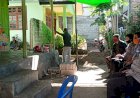 Wujud-Ungkapan-Bela-Sungkawa,-Kapolres-Sikka-Melayat-Ke-Rumah-Duka-Ibu-Dari-Anggotanya-Yang-Meninggal