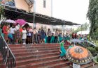Kapolres-Sikka-Pantau-Langsung-Pengamanan-Dan-Jalannya-Misa-Hari-Raya-Paskah-Di-Gereja-St.-Mikael-Nita