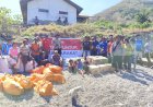 “Air-Mata-Syukur-di-Okacere-Palue,-Warga-Ucapkan-Terima-Kasih:-Polri-Hadir-Bawa-Bantuan-Pertama-Pascagempa”