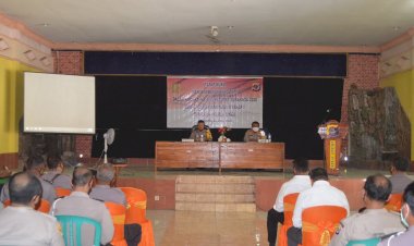 Kunjungan-Kerja-Ke-Polres-Sikka,-Irwasda-Polda-NTT-Lakukan-Tatap-Muka-Bersama-Seluruh-Personil