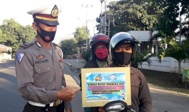 Kanit-Dikyasa-Sat-Lantas-Polres-Sikka-Imbau-Masyarakat-Untuk-Tertib-Berlalu-Lintas