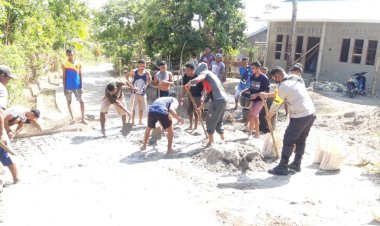 Ikut-Kerja-Bakti-Bersama,-Bripka-Istanto-Ajak-Warga-Dusun-Natarlorong-Patuhi-3-M
