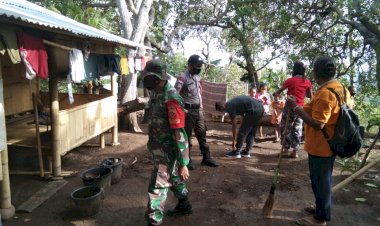 Cegah-DBD,-Bripka-Ferdianus-Gotong-Royong-Bersihkan-Lingkungan-Bersama-Warga-Desa-Hewokloang