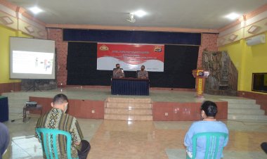 Bag-Ren-Polres-Sikka-Adakan-Kegiatan-Penilaian-Responden-Indeks-Tata-Kelola-Online-(ITK-O)