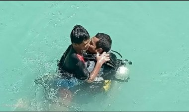 Aksi-Heroik-Anggota-Ditpolair-Polda-NTT-Selamatkan-Bocah-Tenggelam-di-Sungai-Beleno-Kupang