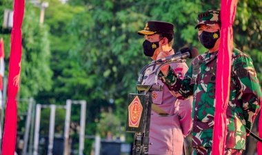 Di-Pekalongan,-Panglima-TNI-Kapolri-Minta-Perkuat-PPKM-Mikro-dan-Tingkatkan-5M-serta-3T