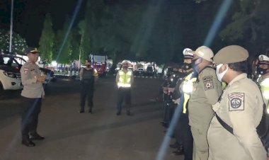 Unit-Turjawali-Polres-Sikka-Lakukan-Patroli--Sitkamtibmas-Dan-Penegakkan-Prokes-Di-Seputaran-Kota-Maumere