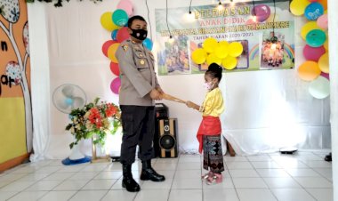 TK-Kemala-Bhayangkari-07-Maumere-Gelar-Acara-kegiatan-Pelepasan-dan-Perpisahan-kepada-Siswa-wi-TK