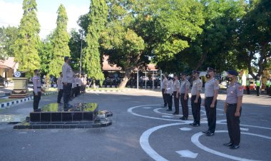 Kapolres-Sikka-Pimpin-Upacara-Korps-Raport-Kenaikan-Pangkat-Periode-1-Juli-2021
