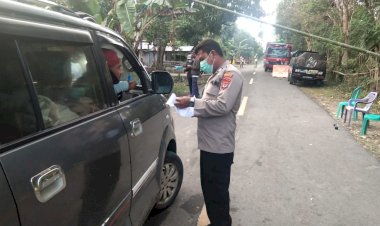 PPKM-Diperpanjang,-Polres-Sikka-Tetap-Berlakukan-Pemeriksaan-Kendaraan-di-Posko-Penyekatan