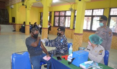 Gerai-Vaksin-TNI-Polri-Polres-Sikka-kembali-dibuka,-300-Dosis-Vaksin-siap-diberikan-untuk-masyarakat