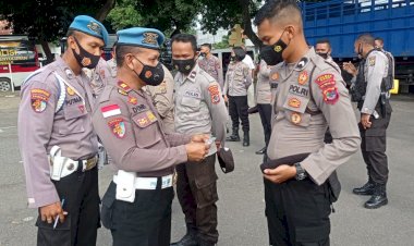 USAI-APEL-PAGI,-KASIPROPAM-POLRES-SIKKA-LAKUKAN-PEMERIKSAAN-SIKAP-TAMPANG-DAN-KELENGKAPAN-ANGGOTA