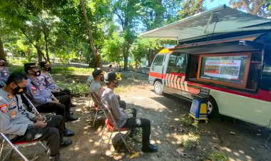 KAPOLRES-SIKKA-IKUTI-ZOOM-METTING-PERCEPATAN-VAKSINASI-SERENTAK-SE-–-INDONESIA-DENGAN-PRESIDEN-RI-DAN-KAPOLRI