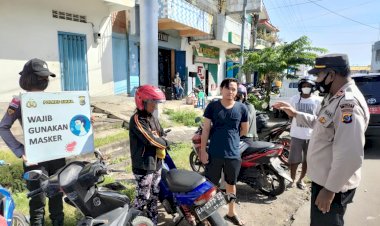 Tim-Operasi-Aman-Nusa-II-tahun-2022-Polres-Sikka-Kembali-Laksanakan-Edukasi-Prokes