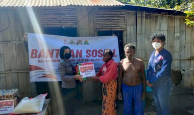 Menyongsong-Hari-Jadi-Polwan-Ke-74,-Polwan-Polres-Sikka-Gelar-Bansos