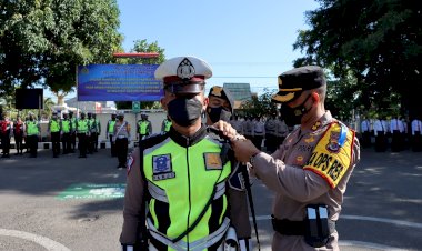 Pimpin-Apel-Gelar-Pasukan-Ops-Zebra-Turangga-2022,-Kapolres-Sikka-Tekankan-Hal-Ini