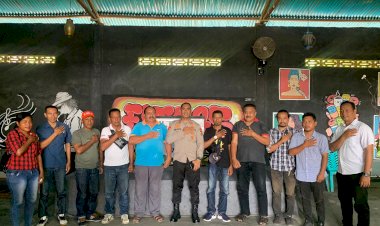 Coffee-Morning,-Kapolres-Sikka-Bersama-Para-Awak-Media-Kabupaten-Sikka.