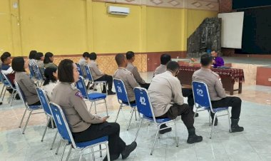 MEMPERKUAT-MENTAL-DAN-IMAN,-PERSONIL-POLRES-SIKKA-LAKUKAN-BIMBINGAN-ROHANI