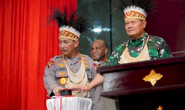 Ratas-Bareng-Presiden,-Kapolri-Tegaskan-TNI-Polri-Kawal-Seluruh-Kebijakan-di-Papua