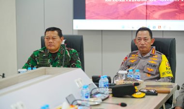 Tinjau-91-Command-Center,-Kapolri-dan-Panglima-TNI-Pastikan-Kesiapan-Personel-Jelang-KTT-ASEAN