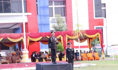 Kapolres-Sikka-Pimpin-Upacara-Hari-Bhayangkara-ke-77