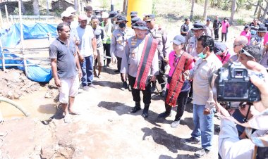 Kapolri-Tinjau-dan-Resmikan-Sumur-Bor-Air-Bersih-Untuk-Masyarakat-Pulau-Palue