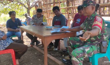 Laksanakan-Problem-Solving,-Bhabinkamtibmas-Desa-Wairbleler-Sampaikan-Pesan-Kamtibmas