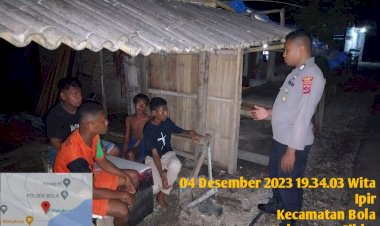 Jaga-Sitkamtibmas-Agar-Tetap-Kondusif,-Polsek-Bola-Rutin-Laksanakan-Patroli