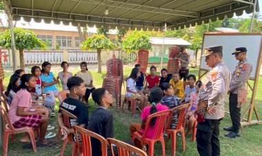 Kasat-Binmas-laksanakan-Himbauan-Kamtibmas-dalam-Rangka-Operasi-Lilin-Turangga-2023-di-Seputaran-Kota-Maumere