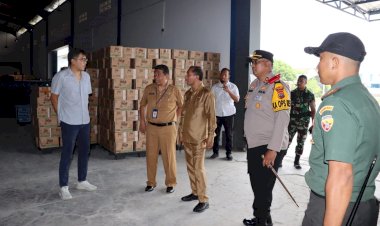 Kapolres-bersama-Forkopimda-Kab.-Sikka-Sidak-Harga-Sembako-di-Maumere
