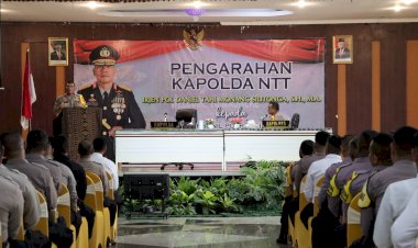 Kunjungan-Kerja-di-Sikka,-Kapolda-NTT-Tatap-Muka-dengan-Personil-Polres-Sikka-dan-Brimob-Batalyon-B-Pelopor-Maumere