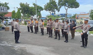 Monitoring-Giat-Kampanye-Partai-Gelora--Dapil-1:-Bagi-bagi-Brosur,-Stiker,-dan-Alat-Peraga-Kampanye-(APK)