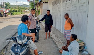 Sambang-Warga-Cara-Bhabinkamtibmas-Polsek-Jalin-Silaturahmi