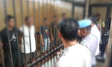 Cek-Kondisi-Tahanan,-Personil-Piket-Polres-Sikka-Lakukan-Pengecekan-Bersama