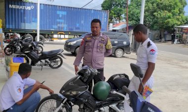 Patroli-Rutin-Polsek-Kewapante-Polres-Sikka-Meningkatkan-Ketertiban-dan-Kondusifitas-Situasi-Kamtibmas