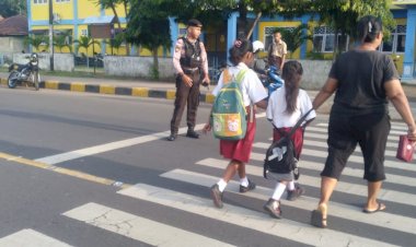 Unit-Turjawali-Sat.-Samapta-Polres-Sikka-Giatkan-Patroli-dan-Pengaturan-Arus-Lalu-Lintas-Pagi