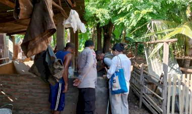 Cegah-DBD,-Bhabibkamtibas-bersama-warga-berantas-sarang-nyamuk