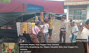 Berikan-Rasa-Nyaman-Polsek-Waigete-Rutin-Patroli-di-Pasar-Waigete
