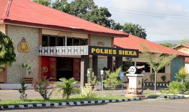 Kapolres-Sikka-Terjunkan-Puluhan-Personil-untuk-Pengamanan-Pawai-Obor-Malam-Takbiran