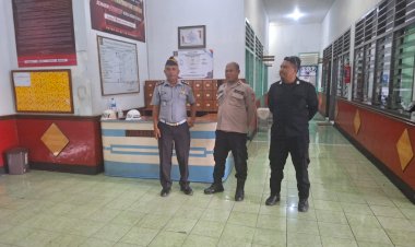 Kanit-Binmas-Polsek-Alok-Lakukan-Sambang-Dialogis-di-Rutan-Kelas-IIB-Maumere