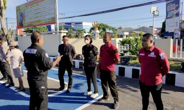 Tingkatkan-Wujud-Disiplin,-Polres-Sikka-Gelar-Apel-Fungsi