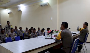 Pimpin-Anev-Bhabinkamtibmas,-Ini-Arahan-Wakapolres-Sikka