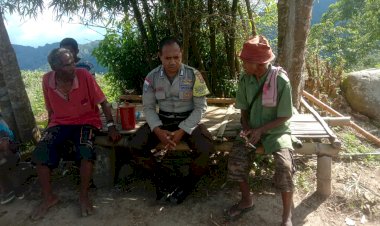 Bhabinkamtibmas-Desa-Riit-Intensifkan-Patroli-Dialogis-dan-Sambang