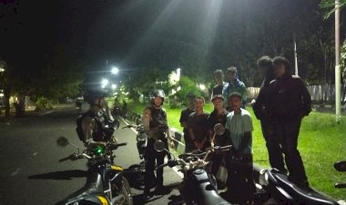 SAT-SAMAPTA-POLRES-SIKKA-GELAR-PATROLI-PERINTIS-PRESISI-POLRI-DAN-KEGIATAN-RUTIN-YANG-DITINGKATKAN-(KRYD)-MENJAGA-KAMTIBMAS-TETAP-KONDUSIF