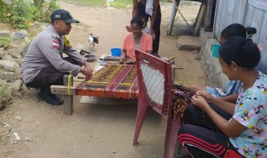 Patroli-Sambang,-Bhabinkamtibmas-Ajak-Warga-Jaga-Kamtibmas