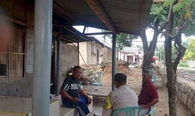 Bhabinkamtibmas-Polsek-Paga-Aipda-Dewa-Gede-Swijana-Melaksanakan-Patroli-Sambang-ke-Desa-Gera,-Kec.Mego,-Kab.-Sikka