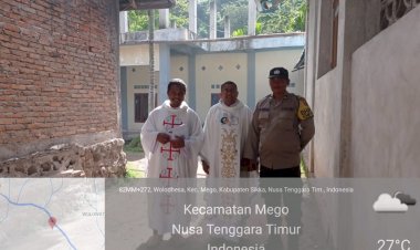 Pengamanan-Misa-Sambut-Baru-di-Gereja-Paroki-ST.-VINCENCIUS-A-PAULO-FEONDARI-Oleh-Bhabinkamtibmas