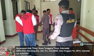 PERSONIL-SAT-SAMAPTA-KAWAL-DAN-PAM -SIDANG-TAHANAN-DI-KANTOR-PENGADILAN-NEGERI-MAUMERE