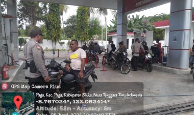 Patroli-Rutin-Pada-Daerah-Rawan-Kamtibmas-Serta-Jalur-Trans-Maumere-Oleh-Piket-Jaga-Polsek-Paga