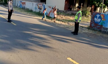 Polsubsektor-Nebe-Melaksanakan-Strong-Poin-di-Jalan-Trans-Nasional